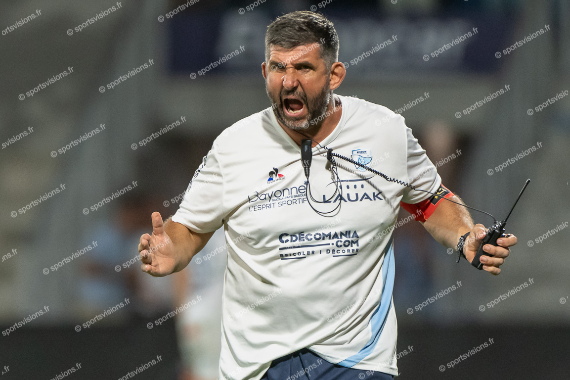 Gregory PATAT (Coach) Aviron Bayonnais Rugby Pro very angry