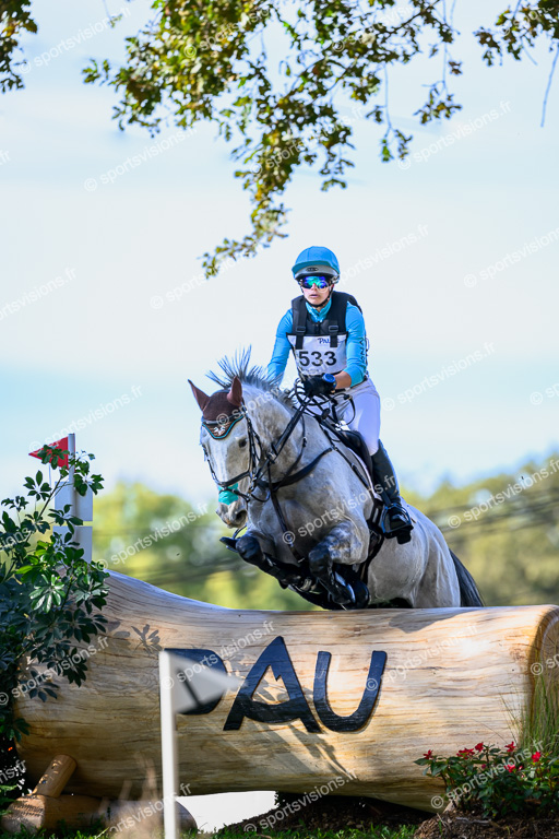 Izzy TAYLOR (533) Horse : HAPPY DAYS (GBR)