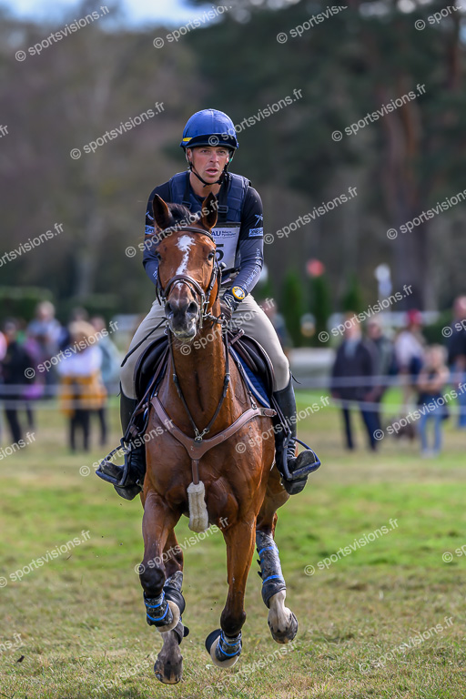 Camille LEJEUNE (505) Horse : DAME DECOEUR TARDONNE (FRA)