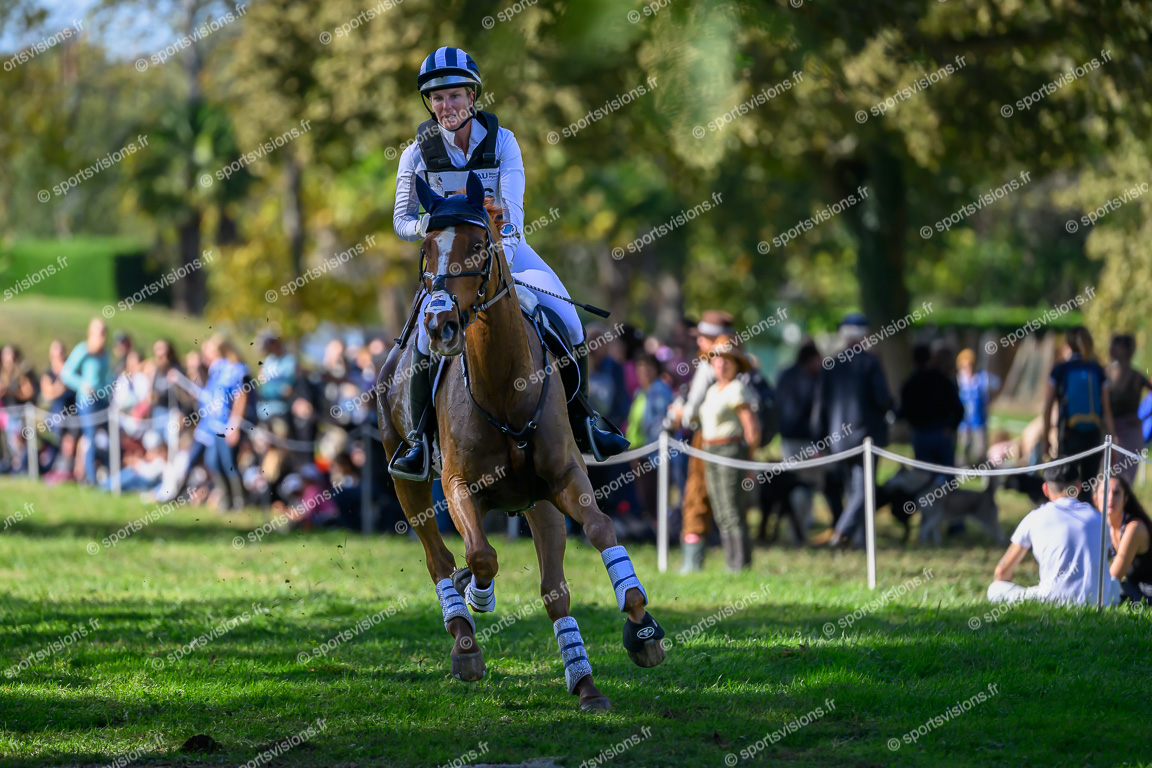 Alexandra KNOWLES  (556) Horse : MORSWOOD (USA)