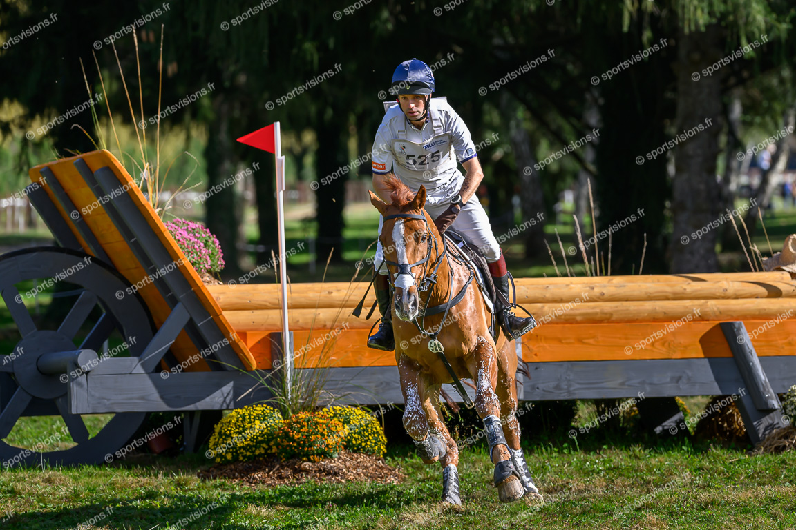 Harry MEADE (525) Horse : RED KITE (GBR)
