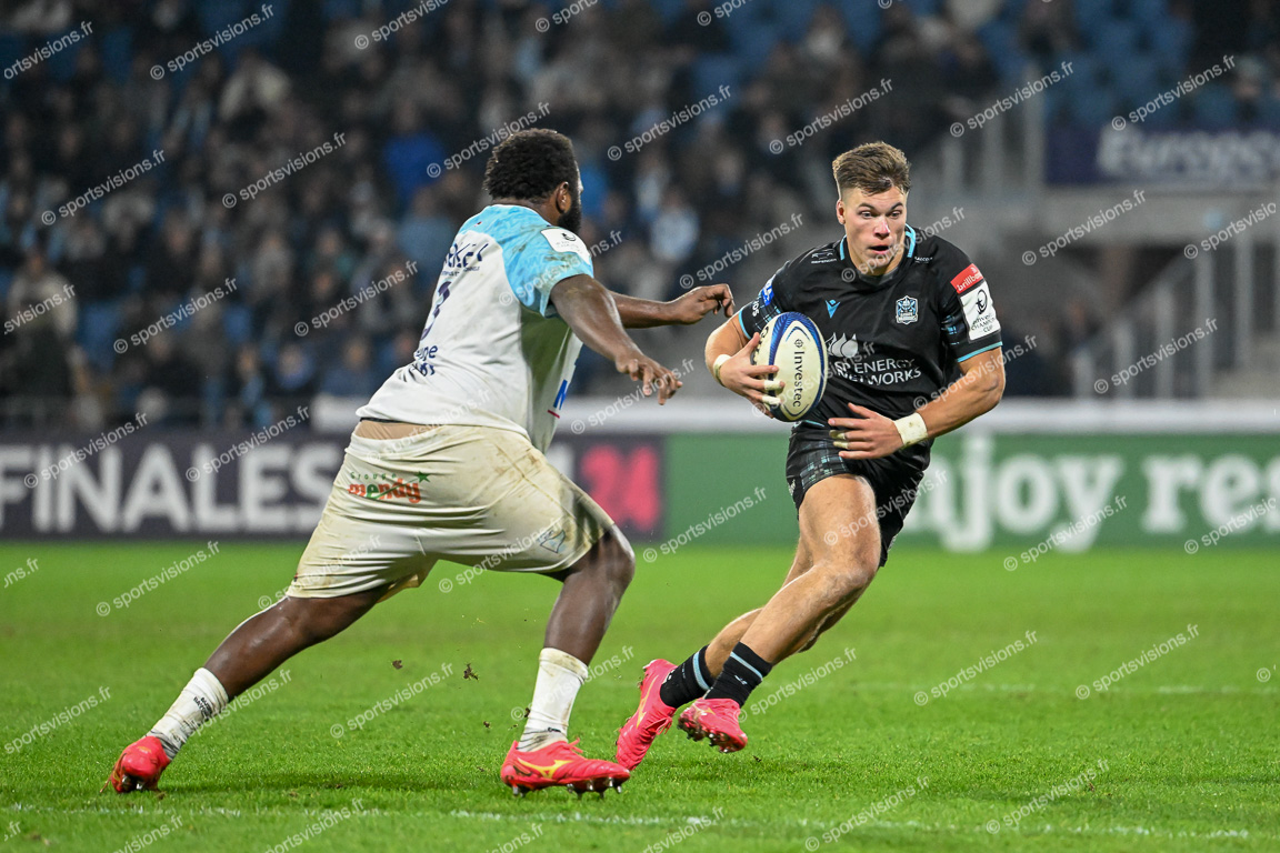 Huw JONES (13) Glasgow Warriors (GB-SCT) with ball - Luke TAGI (3) Aviron Bayonnais Rugby Pro
