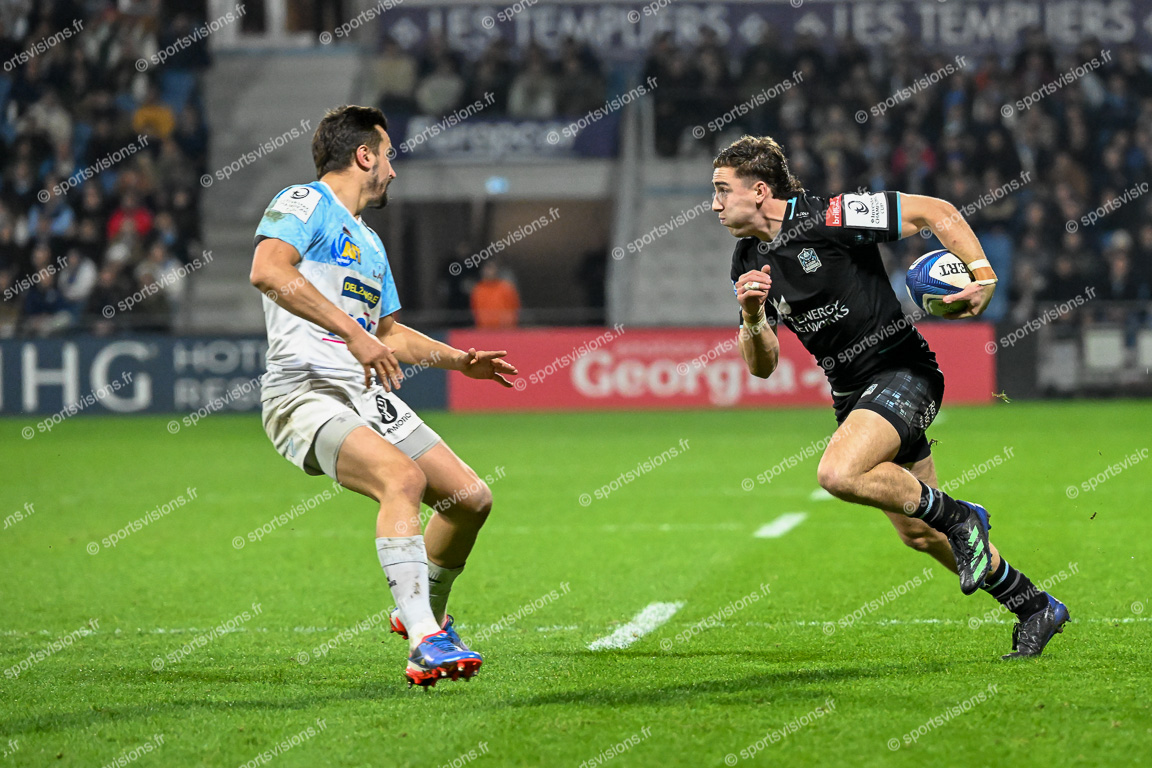 Josh MCKAY (15) Glasgow Warriors (GB-SCT) with ball - Aurelien CALLANDRET (14) Aviron Bayonnais Rugby Pro